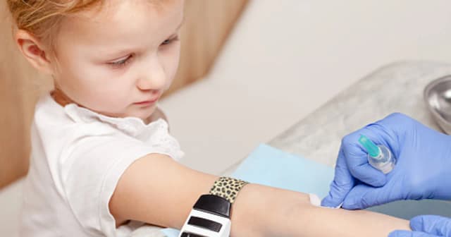 Podwyższony poziom erytrocytów u dziecka – objawy, przyczyny i diagnostyka Podwyższony poziom erytrocytów u dziecka – objawy, przyczyny i diagnostyka
